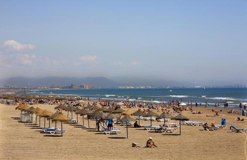 Sweets Rooms On The Beach Valencia Exterior photo